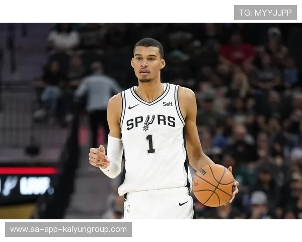 马刺新秀文班亚马再度惊艳，砍下高分，nba马刺鲍文